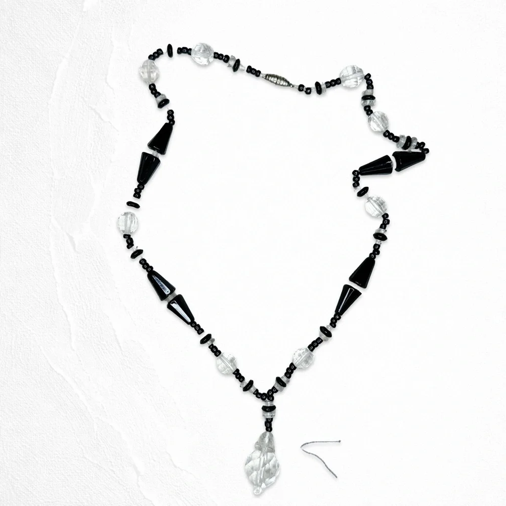 5564. Handmade Black Crystal Necklace